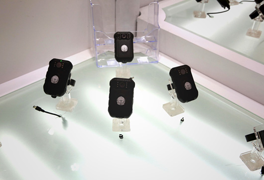 MT100移動執法智能終端